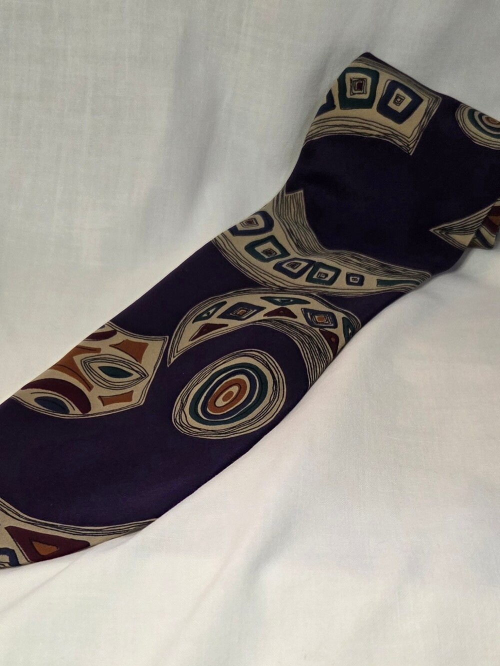 Oleg Cassini 100% Silk Handmade Italy Purple Geometric Designer Men's Tie